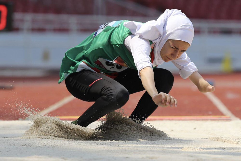 Iran s Zahra Bornaki awarded Asian Para Games silver medal 