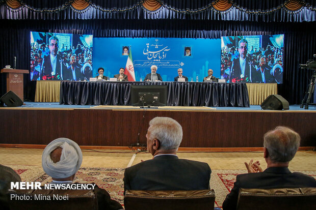 Rouhani attends session of Administrative Council of East Azerbaijan Province