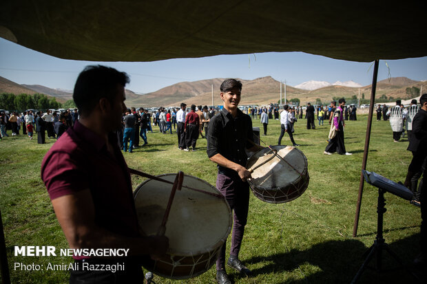 Wedding ceremony in Bakhtiari tribe: a festival of colors and music