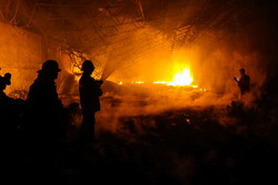 قم میں شکوہیہ سٹی میں دو فیکٹریوں میں آگ لگ گئی