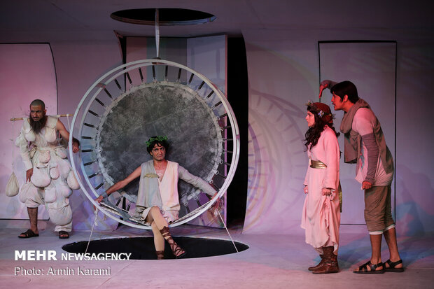 'A Midsummer Night's Dream' on stage in Tehran