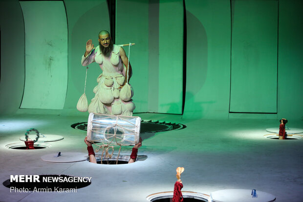 'A Midsummer Night's Dream' on stage in Tehran