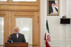 ظريف: إيران مستعدة للحوار مع السعودية لكن بشرط