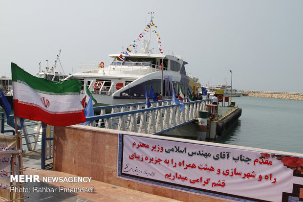 Visit of road minister to Hormozgan province