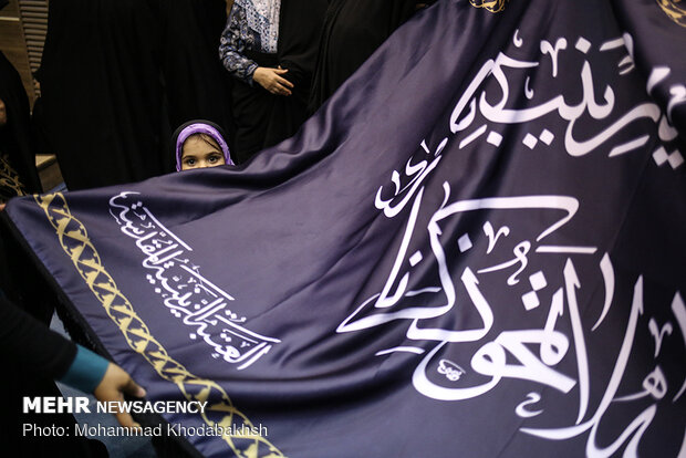 Unveiling ceremony of new flag of dome of Hazrat Zeinab (SA) shrine