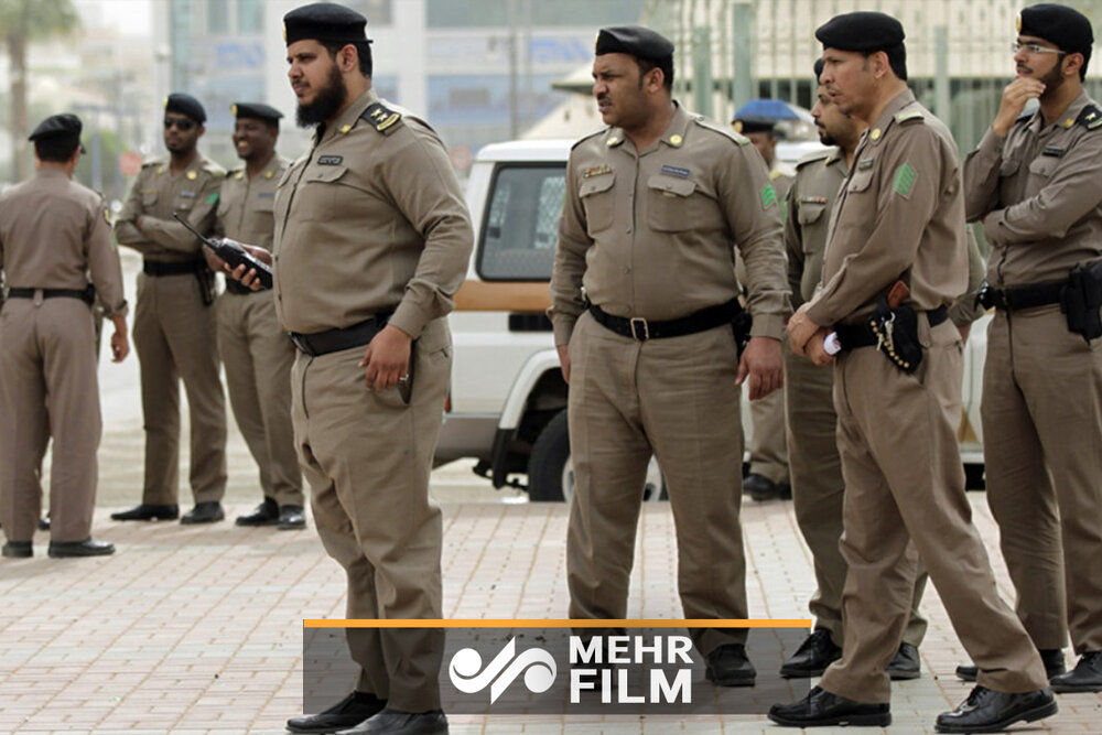 تصاویری از ضرب و شتم یک زن توسط پلیس عربستان سعودی - خبرگزاری مهر | اخبار  ایران و جهان | Mehr News Agency