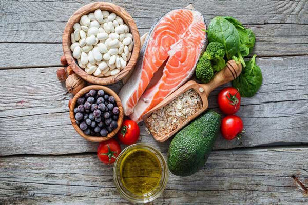 هفت ماده غذایی که خطر آلزایمر را کاهش می‌دهند