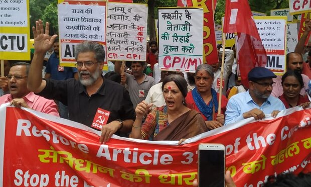 دہلی میں نریندر مودی کی حکومت کے خلاف مظاہرے پھوٹ پڑے ہیں