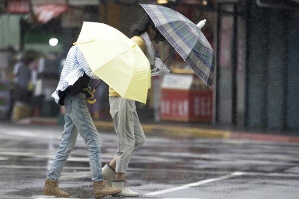 VIDEO: Typhoon Lekima hits Japan before heading to China