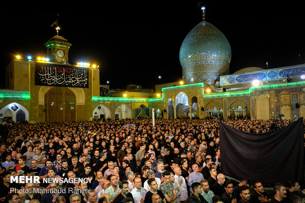 شاہ عبدالعظیم کے حرم میں ایام مسلمیہ کی دوسری شب میں عزاداری