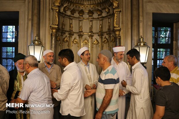 اقامه نماز عید سعید قربان در مسجدایوب سلطان استانبول