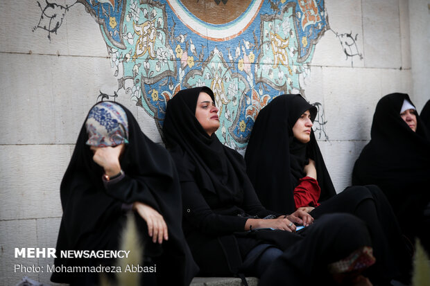 مراسم دعای عرفه در مسجد دانشگاه تهران