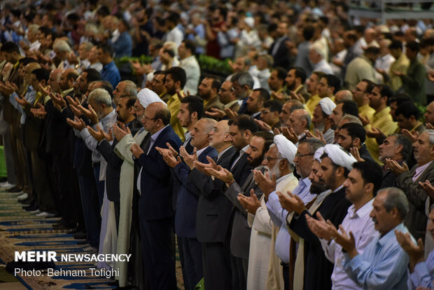 اقامه نماز عید قربان در مصلی تهران