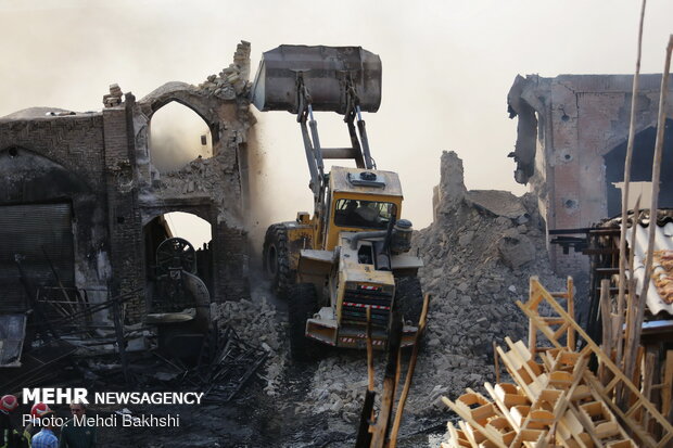 Blaze devours historical bazaar of Qom
