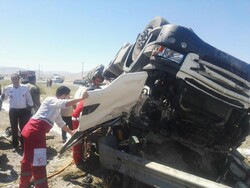 سرعت بالا منجر به مرگ راننده تریلر در جاده بروجرد - اراک شد