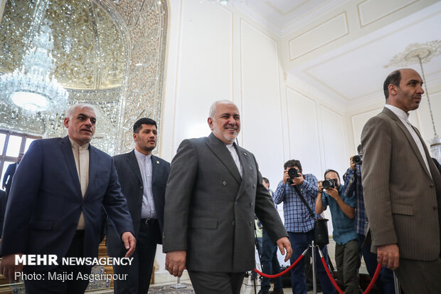 FM Zarif’s meeting with Japanese Deputy FM