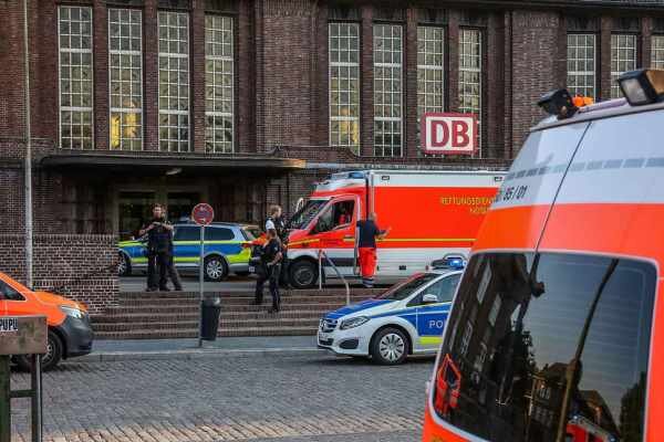 حمله با سلاح سرد در یک ایستگاه قطار در آلمان/ دوتن کشته شدند