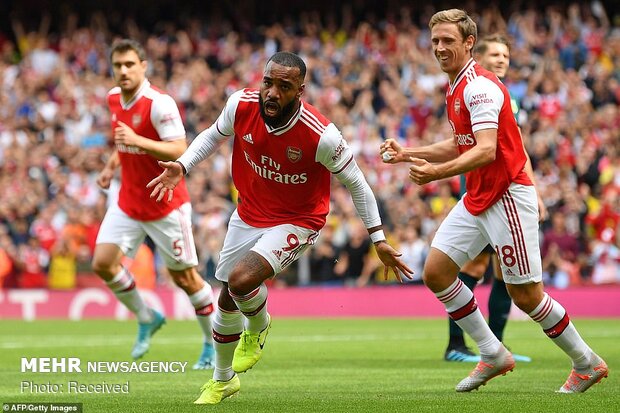 Arsenal-Burnley maçından kareler