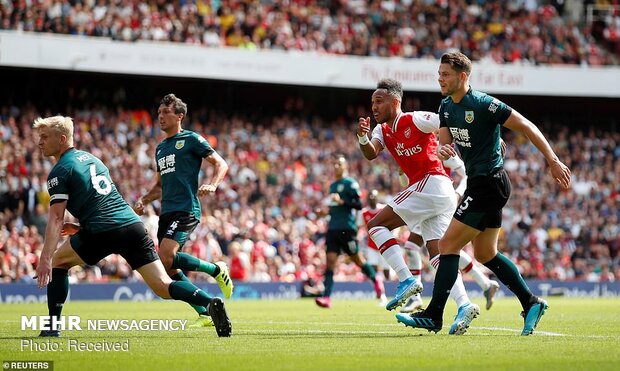 Arsenal-Burnley maçından kareler