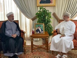 Iran envoy, Omani minister discuss expansion of bilateral ties