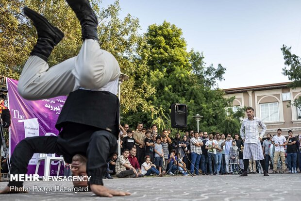 الدورة العاشرة لإحتفالية "مسرح الشوارع " في لاهجان 