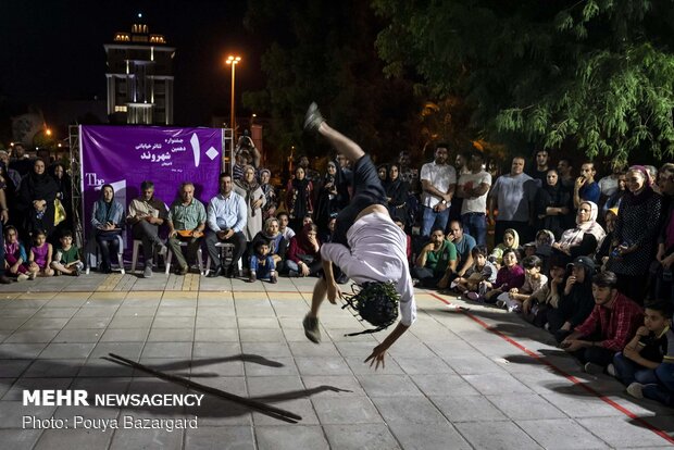 دهمین جشنواره تئاتر خیابانی شهروند لاهیجان‎