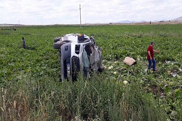 Türkiye'de minibüs ile tır çarpıştı: 7 ölü, 8 yaralı