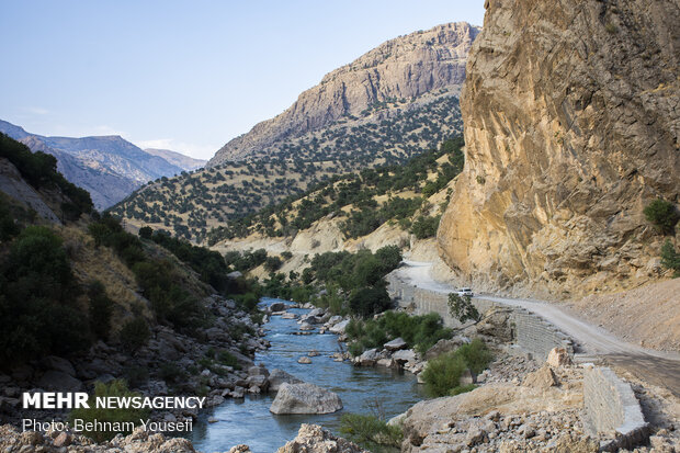 سفر به آبشMesmerizing nature of Lorestan provinceار  چم چیت