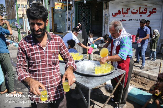 People celebrate Eid al-Ghadir in Yazd