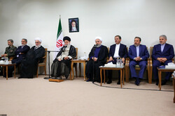 رہبر معظم انقلاب اسلامی سے صدر اور کابینہ کے ارکان کی ملاقات