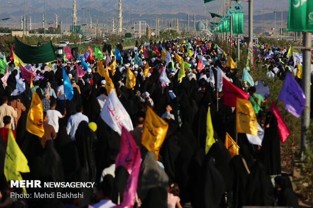 Trekking of people during Eid al-Ghadir in Qom prov.