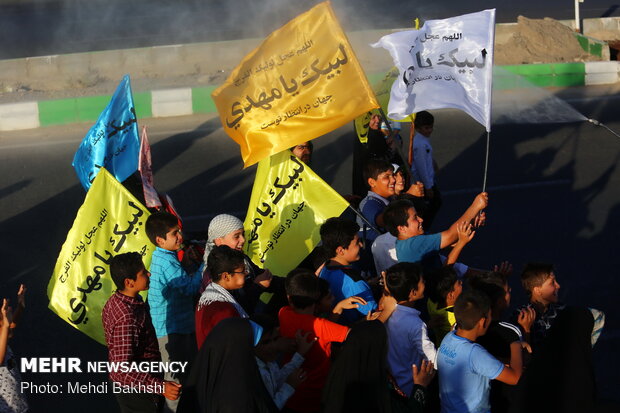 Trekking of people during Eid al-Ghadir in Qom prov.