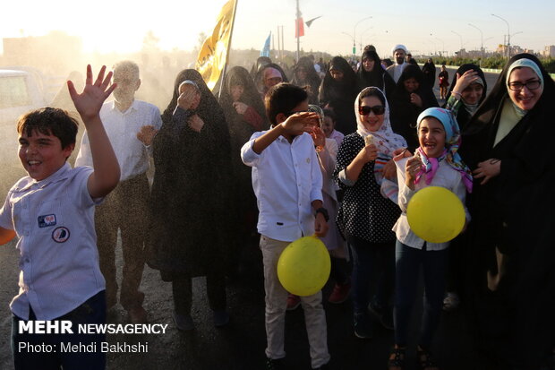 Trekking of people during Eid al-Ghadir in Qom prov.