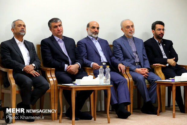 İslam Devrimi Lideri'nin bugünkü görüşmesinden kareler