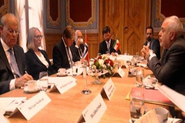 Zarif, chairman of Norwegian Standing Committee meet in Oslo