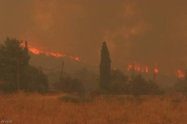 پنج هتل در جزیره ساموس یونان به علت آتش سوزی تخلیه شد