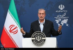 Zarif’s trip to France not related to G7: spokesman