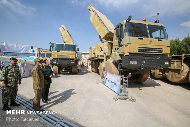 Army cmdr. visits Bavar 373 missile system 