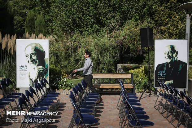 Funeral ceremony of veteran actor Dariush Asadzadeh