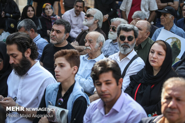 Funeral ceremony of veteran actor Dariush Asadzadeh