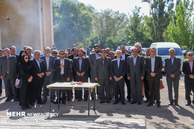 Science min. inaugurates projects at Shahrekord University