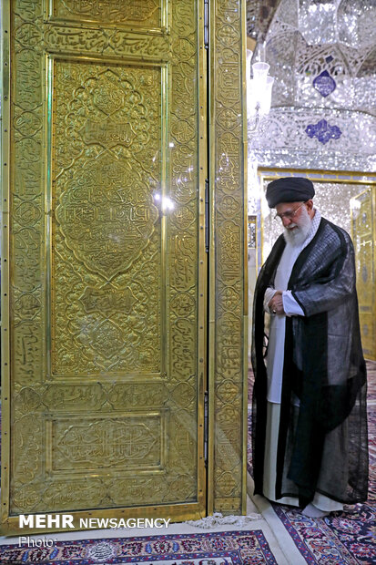 Ayatollah Khamenei attends ‘dust clearing’ ceremony