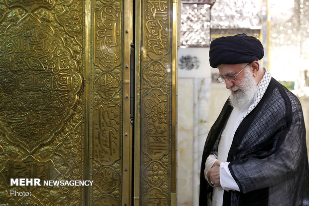 Ayatollah Khamenei attends ‘dust clearing’ ceremony