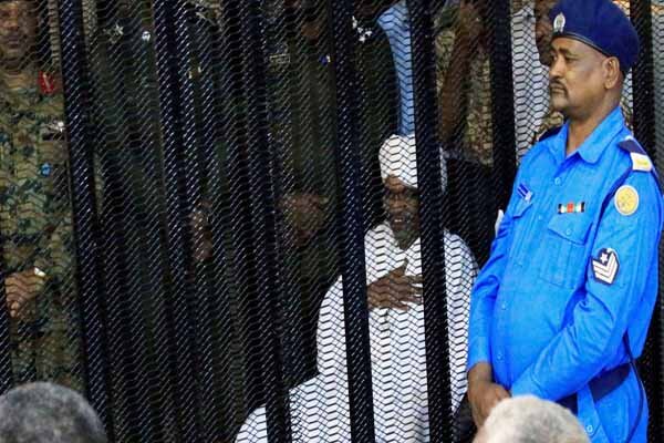 سودان «عمر البشیر» را به دادگاه لاهه تحویل می‌دهد