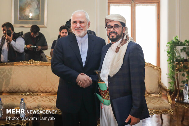 إستقبال حار لسفير اليمن الجديد من قبل وزير الخارجية الإيرانية 