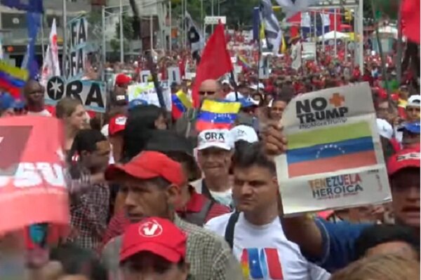 تظاهرات گسترده مردم ونزوئلا علیه ترامپ برگزار شد