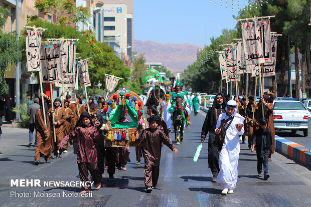 حرکت نمادین کاروان نینوا در بیرجند