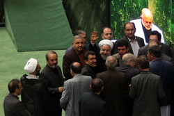 Cumhurbaşkanı Ruhani İslami Şura Meclisinde