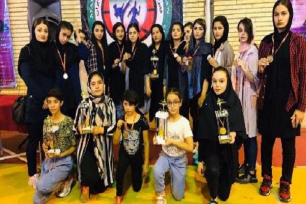 خاتوونێکی مەهابادی پلەی دووهەمی کیک بۆکسینگی ئێرانی مسۆگەر کرد