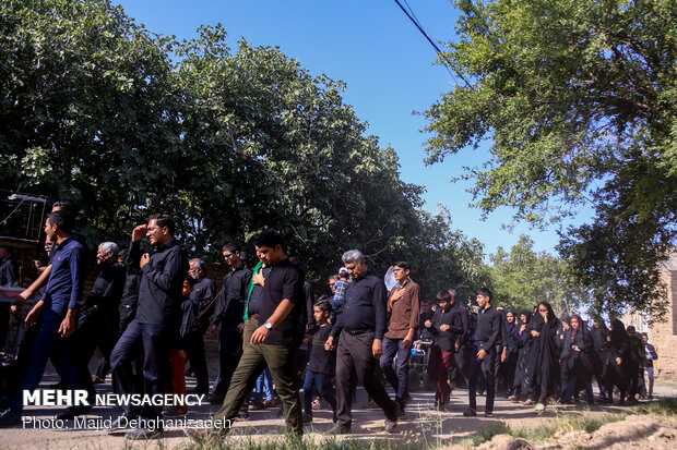 Traditional mourning ceremony of ‘Mahale Gardi’ in Yazd during Muharram 